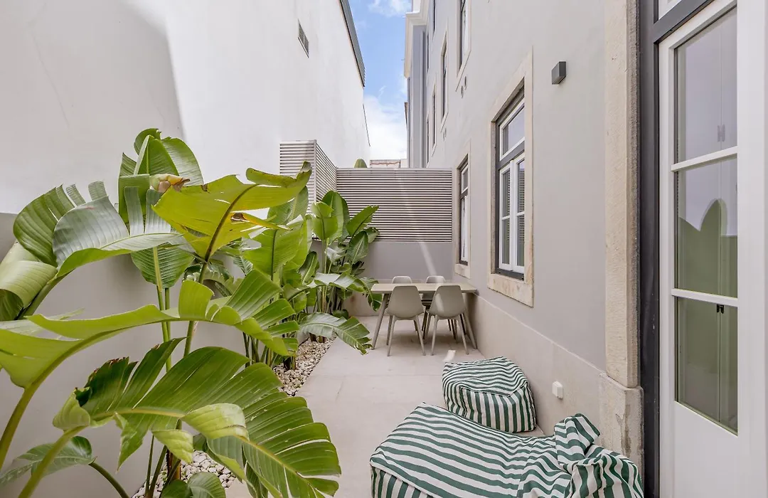 Avenida Boutique Apartments-1