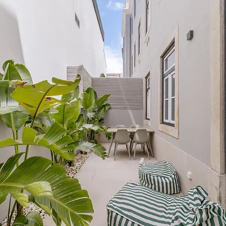 Avenida Boutique Apartments-2